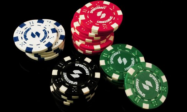 Casino gaming
