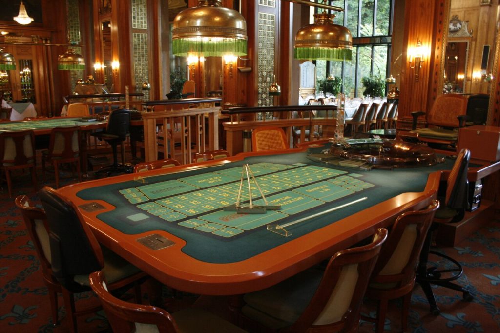 Casino gaming