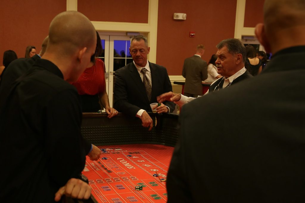 Casino gaming tables